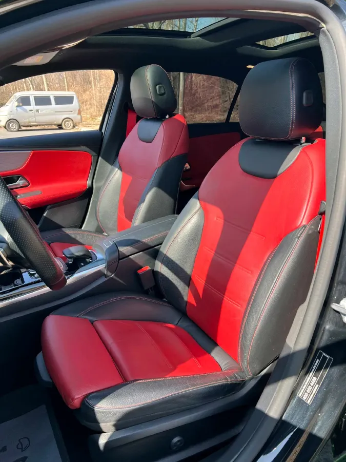 2022 Mercedes-Benz A AMG 2.0T 306HP L4 7DCT,autocango,china used car exporter,china ev exporter,chinese used car exporter,chinese used ev exporter