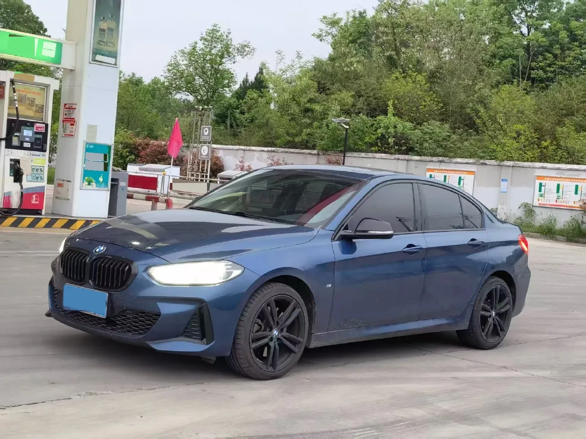 2021 BMW 1 Series 2.0T 192HP L4 7DCT,autocango,china used car exporter,china ev exporter,chinese used car exporter,chinese used ev exporter