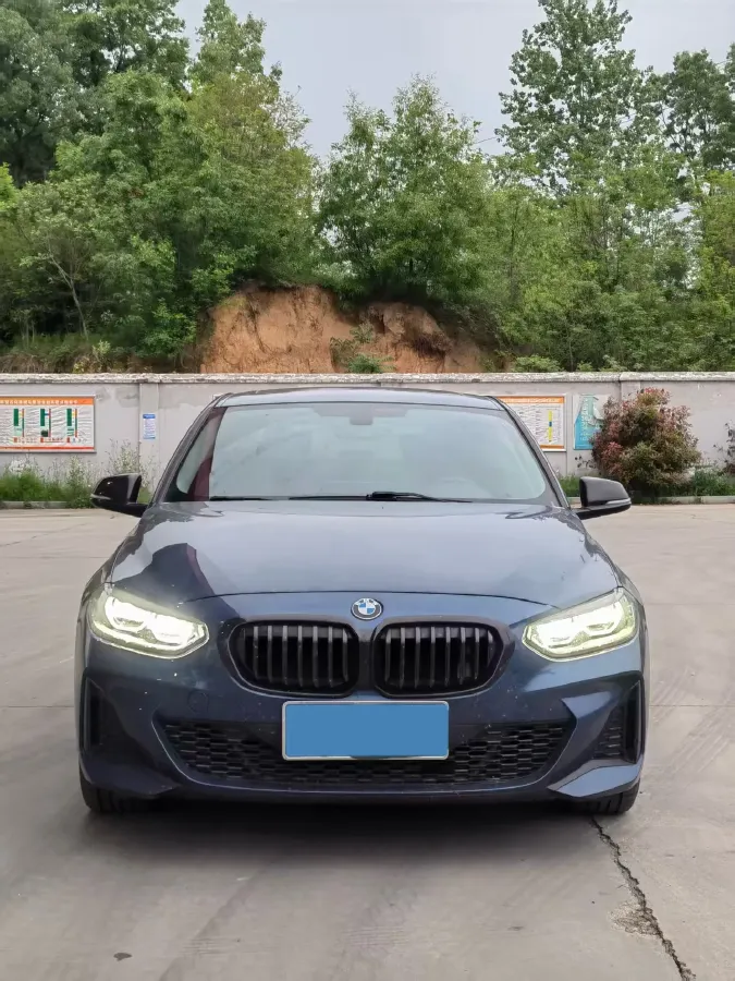 2021 BMW 1 Series 2.0T 192HP L4 7DCT,autocango,china used car exporter,china ev exporter,chinese used car exporter,chinese used ev exporter