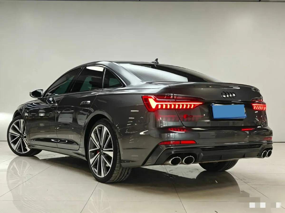 2022 Audi S6 2.9T 450HP V6 8AT,autocango,china used car exporter,china ev exporter,chinese used car exporter,chinese used ev exporter