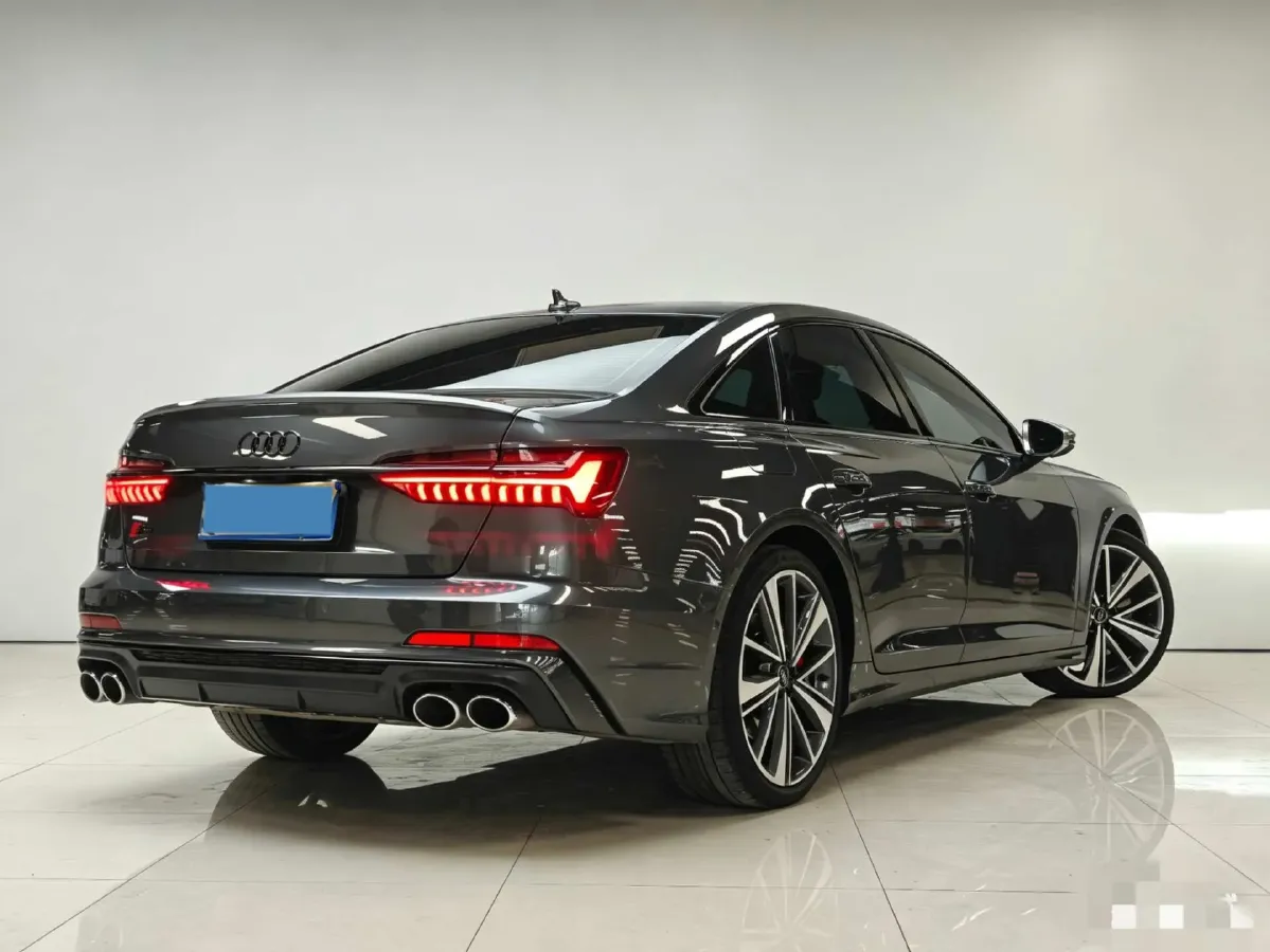 2022 Audi S6 2.9T 450HP V6 8AT,autocango,china used car exporter,china ev exporter,chinese used car exporter,chinese used ev exporter
