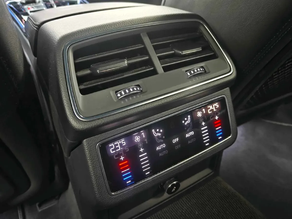 2022 Audi S6 2.9T 450HP V6 8AT,autocango,china used car exporter,china ev exporter,chinese used car exporter,chinese used ev exporter