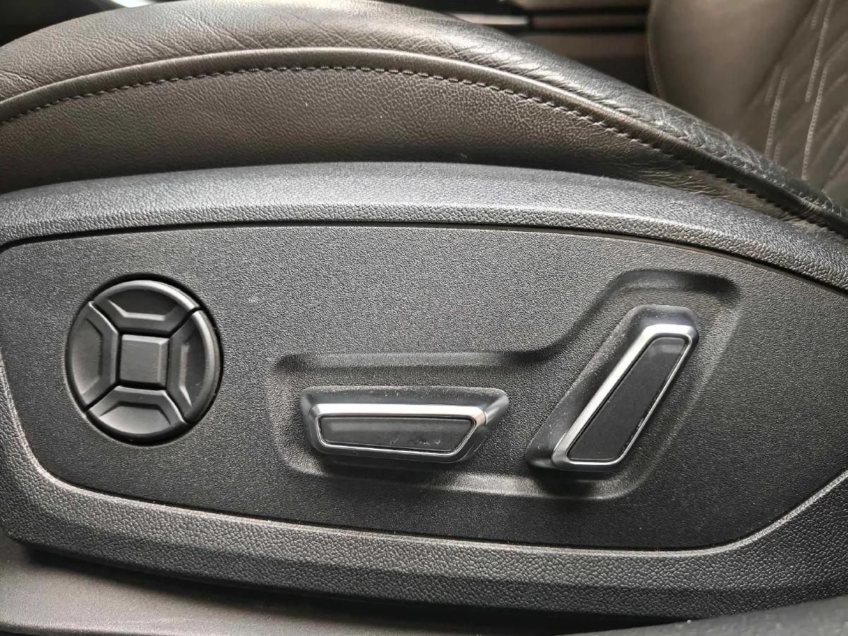 2022 Audi S6 2.9T 450HP V6 8AT,autocango,china used car exporter,china ev exporter,chinese used car exporter,chinese used ev exporter