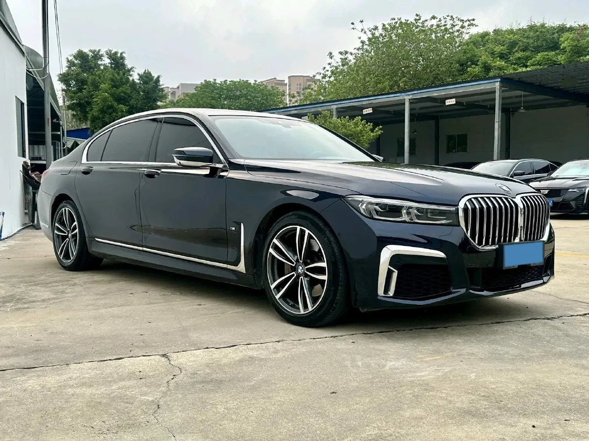 2021 BMW 7 Series 2.0T 265HP L4 8AT,autocango,china used car exporter,china ev exporter,chinese used car exporter,chinese used ev exporter