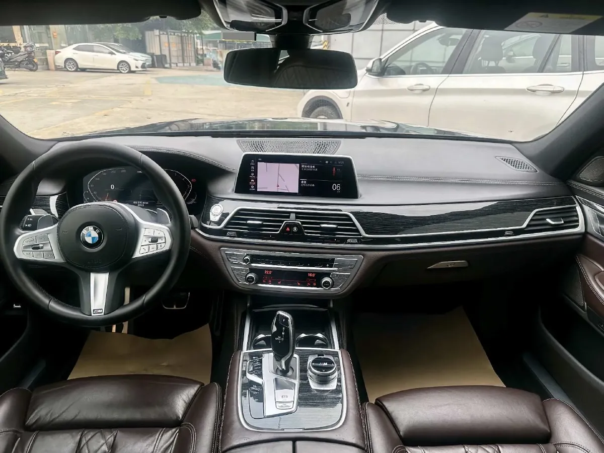 2021 BMW 7 Series 2.0T 265HP L4 8AT,autocango,china used car exporter,china ev exporter,chinese used car exporter,chinese used ev exporter
