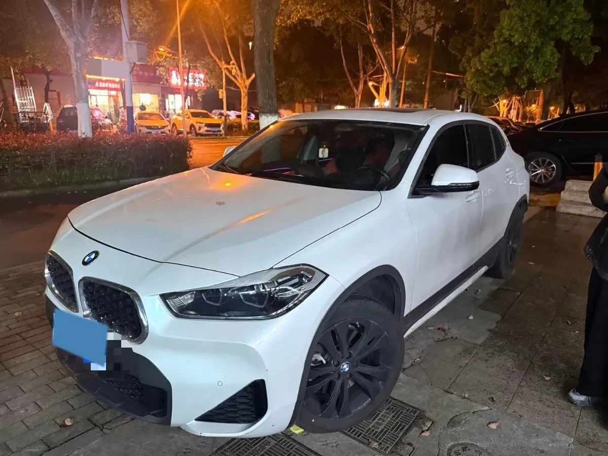 2023 BMW X2 2.0T 178HP L4 7DCT,autocango,china used car exporter,china ev exporter,chinese used car exporter,chinese used ev exporter