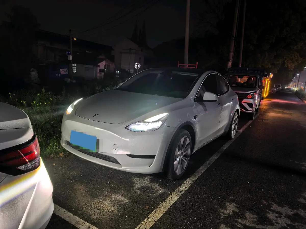 2022 Tesla Model Y BEV 60KWH,autocango,china used car exporter,china ev exporter,chinese used car exporter,chinese used ev exporter