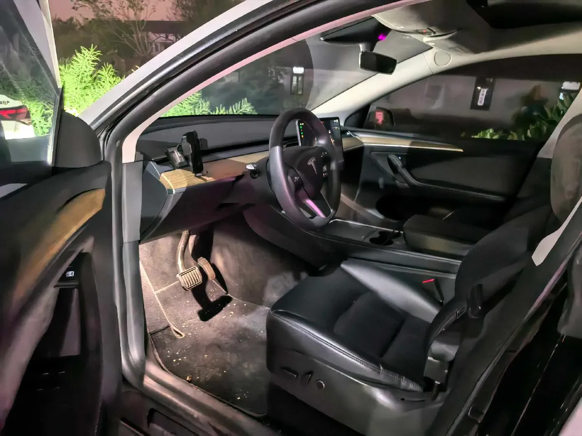 2022 Tesla Model Y BEV 60KWH,autocango,china used car exporter,china ev exporter,chinese used car exporter,chinese used ev exporter