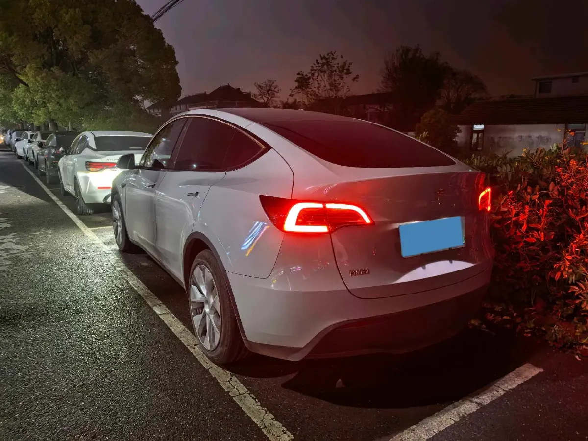 2022 Tesla Model Y BEV 60KWH,autocango,china used car exporter,china ev exporter,chinese used car exporter,chinese used ev exporter