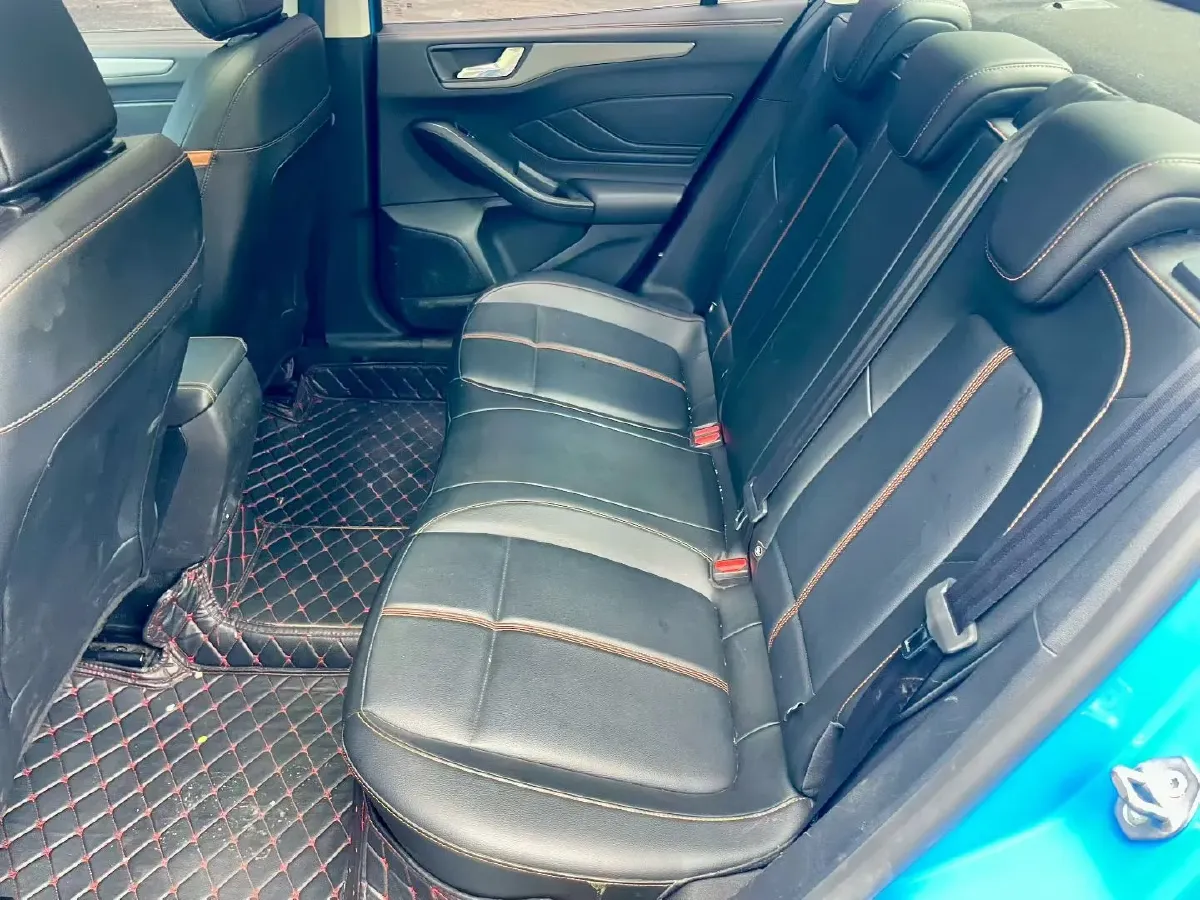 2022 Ford Focus 1.5T 177HP L4 6AT,autocango,china used car exporter,china ev exporter,chinese used car exporter,chinese used ev exporter