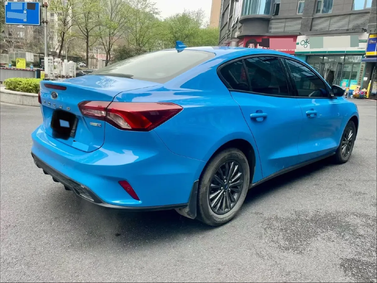 2022 Ford Focus 1.5T 177HP L4 6AT,autocango,china used car exporter,china ev exporter,chinese used car exporter,chinese used ev exporter