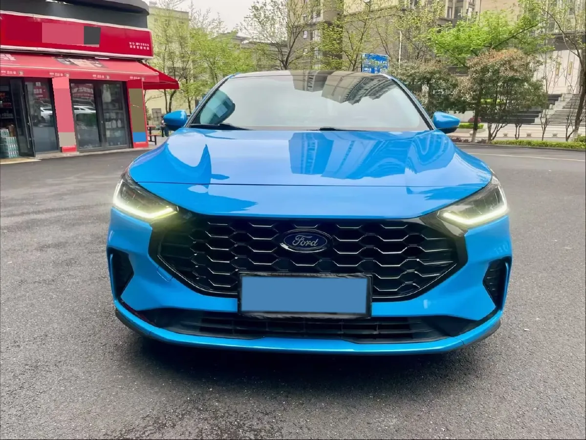 2022 Ford Focus 1.5T 177HP L4 6AT,autocango,china used car exporter,china ev exporter,chinese used car exporter,chinese used ev exporter