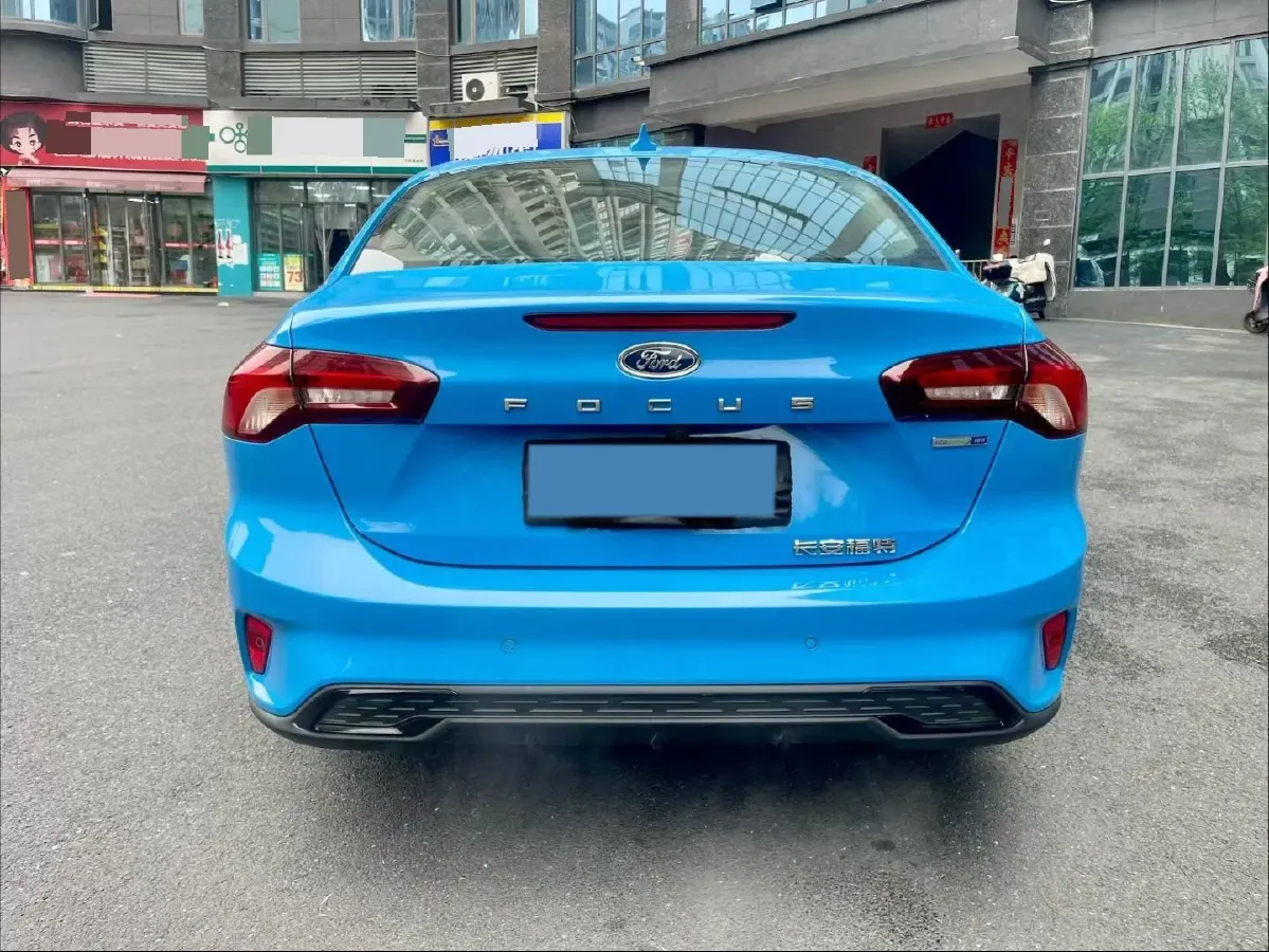 2022 Ford Focus 1.5T 177HP L4 6AT,autocango,china used car exporter,china ev exporter,chinese used car exporter,chinese used ev exporter