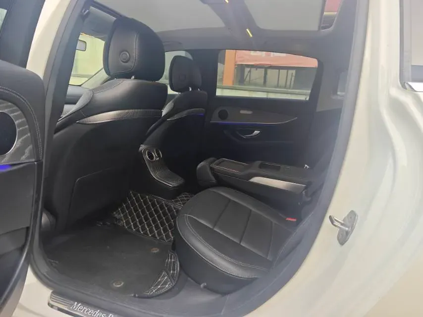 2022 Mercedes-Benz E Class 2.0T 197HP L4 9AT,autocango,china used car exporter,china ev exporter,chinese used car exporter,chinese used ev exporter