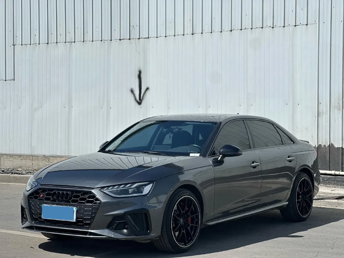 2020 Audi A4L 2.0T 190HP L4 7DCT,autocango,china used car exporter,china ev exporter,chinese used car exporter,chinese used ev exporter