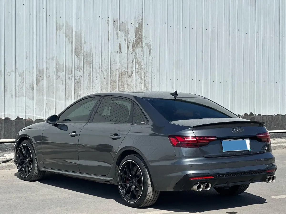 2020 Audi A4L 2.0T 190HP L4 7DCT,autocango,china used car exporter,china ev exporter,chinese used car exporter,chinese used ev exporter