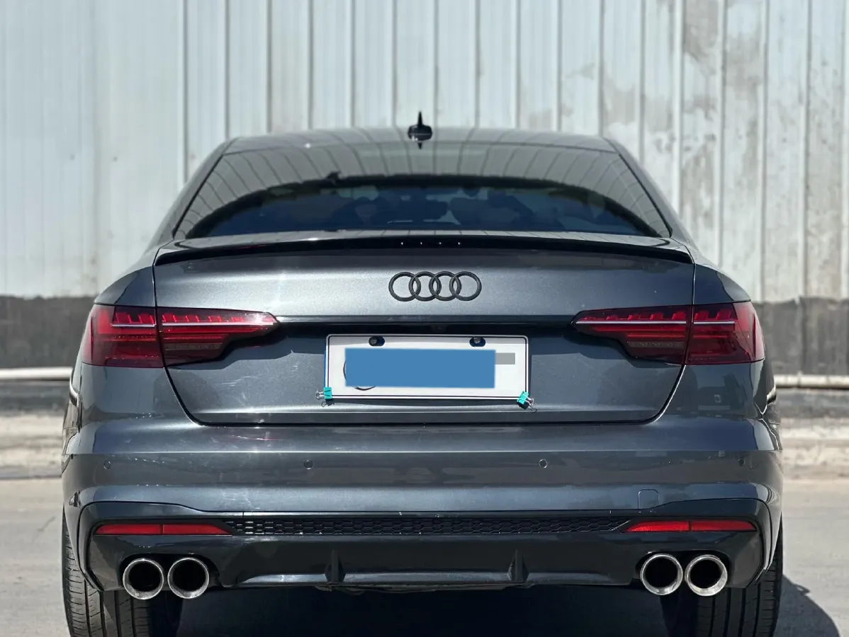 2020 Audi A4L 2.0T 190HP L4 7DCT,autocango,china used car exporter,china ev exporter,chinese used car exporter,chinese used ev exporter