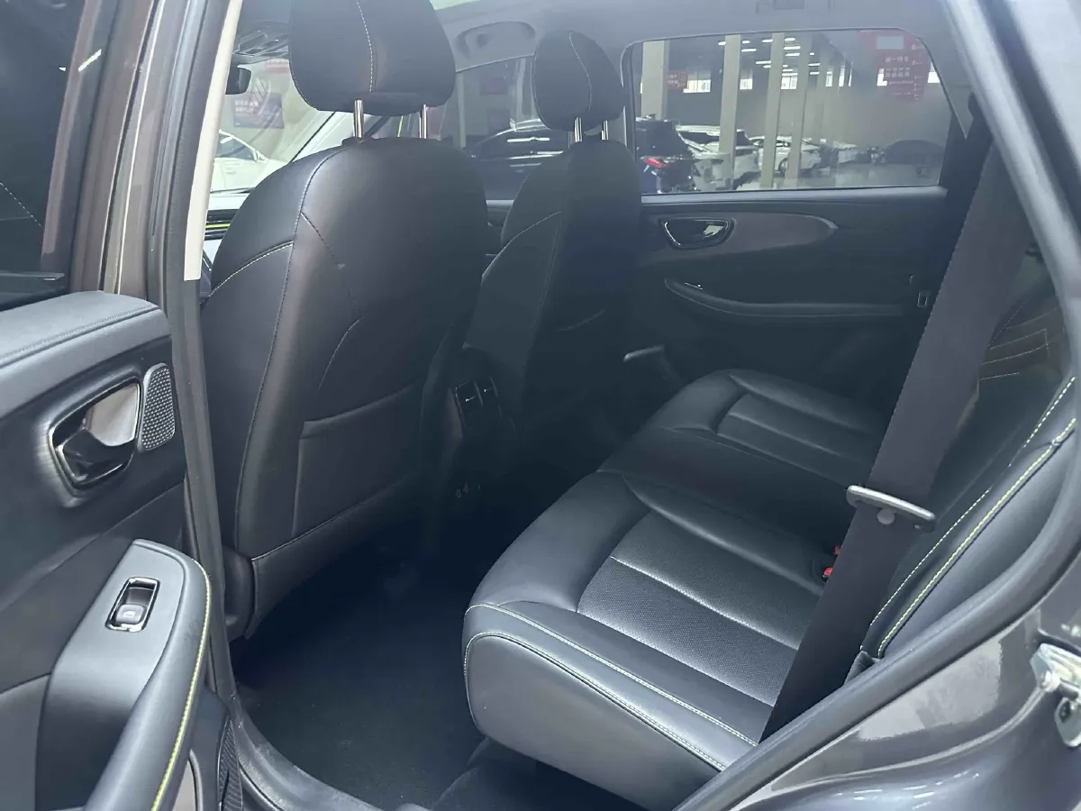 2021 Roewe RX5 1.5T 181HP L4 7DCT,autocango,china used car exporter,china ev exporter,chinese used car exporter,chinese used ev exporter