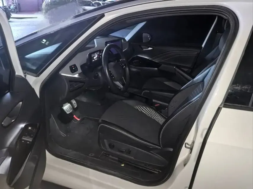 2024 Volkswagen ID.3 BEV 52.8KWH,autocango,china used car exporter,china ev exporter,chinese used car exporter,chinese used ev exporter