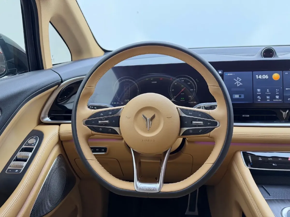 2022 Voyah Dream 1.5T 136HP L4 PHEV 25.57KWH,autocango,china used car exporter,china ev exporter,chinese used car exporter,chinese used ev exporter