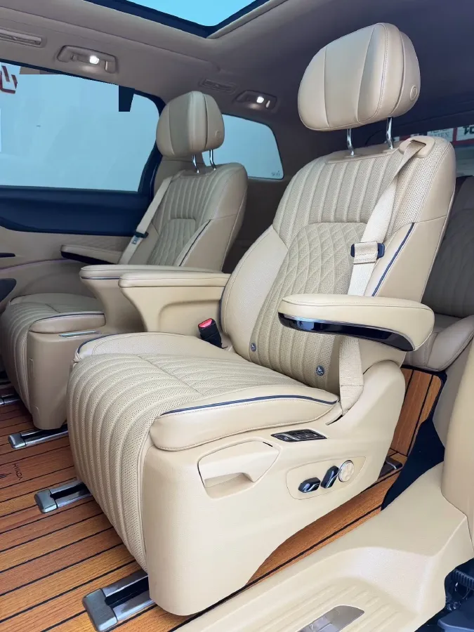 2022 Voyah Dream 1.5T 136HP L4 PHEV 25.57KWH,autocango,china used car exporter,china ev exporter,chinese used car exporter,chinese used ev exporter