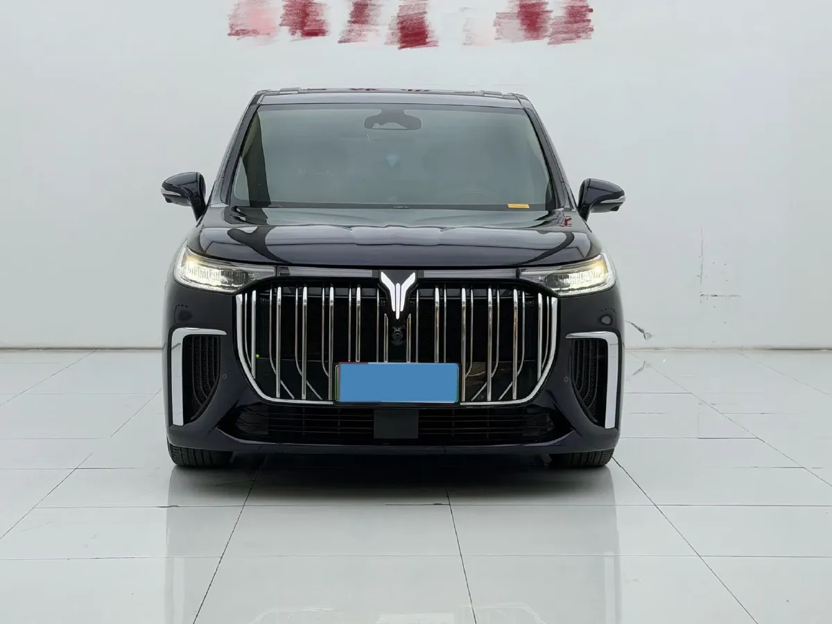 2022 Voyah Dream 1.5T 136HP L4 PHEV 25.57KWH,autocango,china used car exporter,china ev exporter,chinese used car exporter,chinese used ev exporter