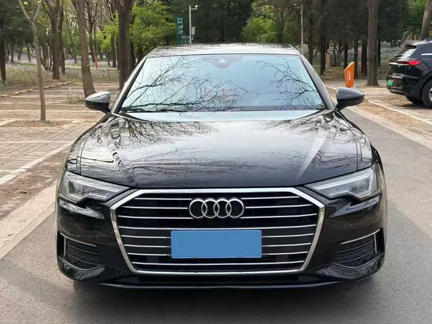 2021 Audi A6L 2.0T 224HP L4 7DCT,autocango,china used car exporter,china ev exporter,chinese used car exporter,chinese used ev exporter