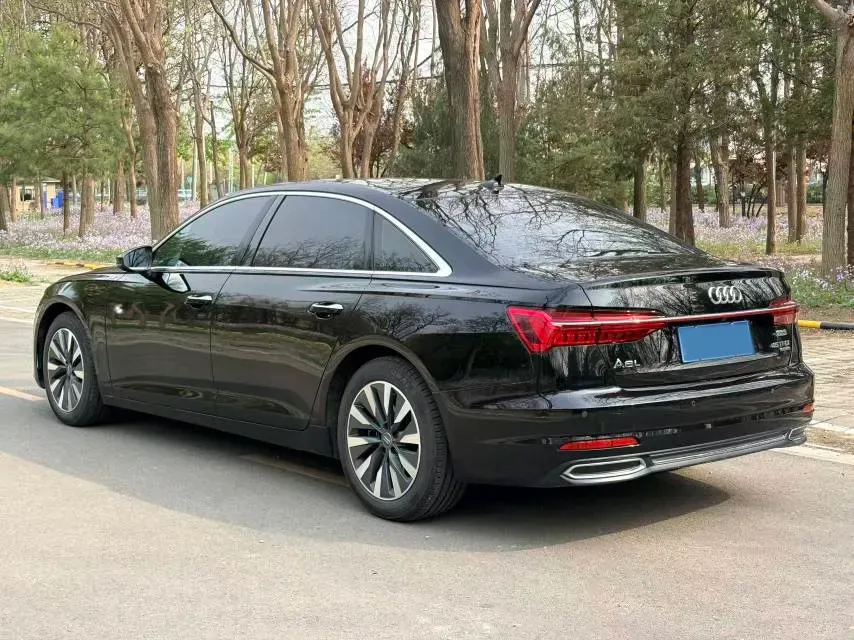 2021 Audi A6L 2.0T 224HP L4 7DCT,autocango,china used car exporter,china ev exporter,chinese used car exporter,chinese used ev exporter