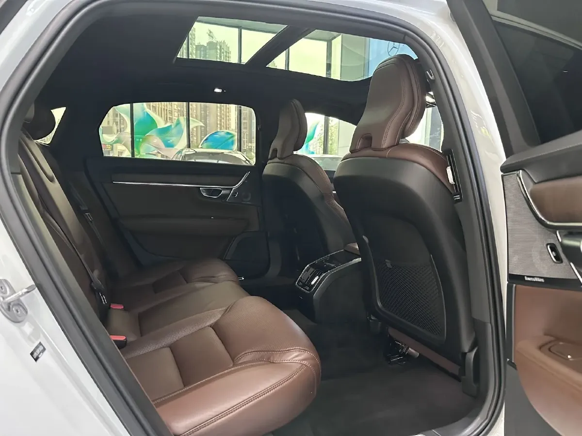 2022 Volvo S90 2.0T 250HP L4 8AT,autocango,china used car exporter,china ev exporter,chinese used car exporter,chinese used ev exporter