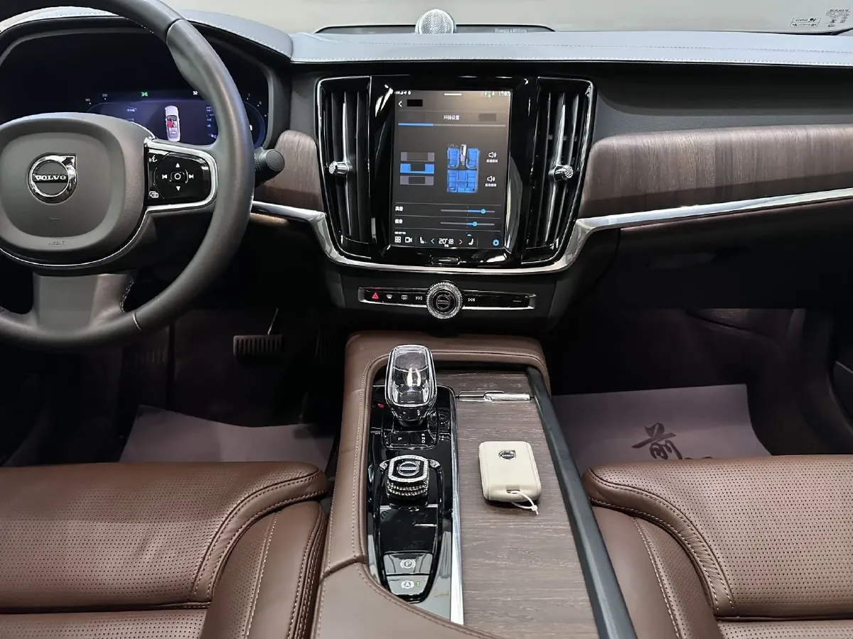 2022 Volvo S90 2.0T 250HP L4 8AT,autocango,china used car exporter,china ev exporter,chinese used car exporter,chinese used ev exporter