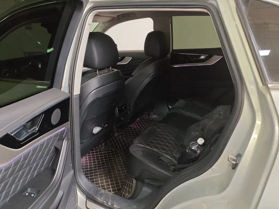 2019 HongQi HS5 2.0T 224HP L4 6AT,autocango,china used car exporter,china ev exporter,chinese used car exporter,chinese used ev exporter