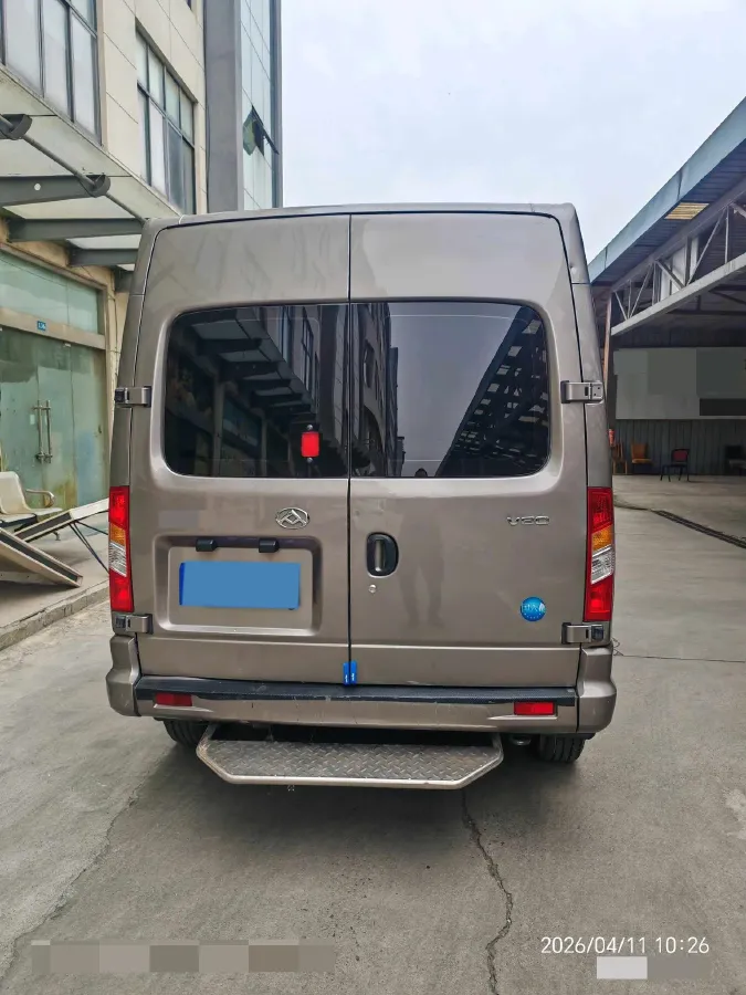 2019 MAXUS XinTu V80 2.0T 139HP L4 6MT,autocango,china used car exporter,china ev exporter,chinese used car exporter,chinese used ev exporter