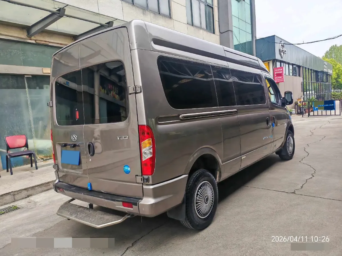 2019 MAXUS XinTu V80 2.0T 139HP L4 6MT,autocango,china used car exporter,china ev exporter,chinese used car exporter,chinese used ev exporter