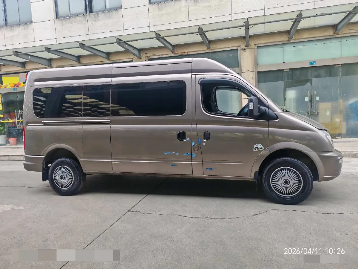 2019 MAXUS XinTu V80 2.0T 139HP L4 6MT,autocango,china used car exporter,china ev exporter,chinese used car exporter,chinese used ev exporter