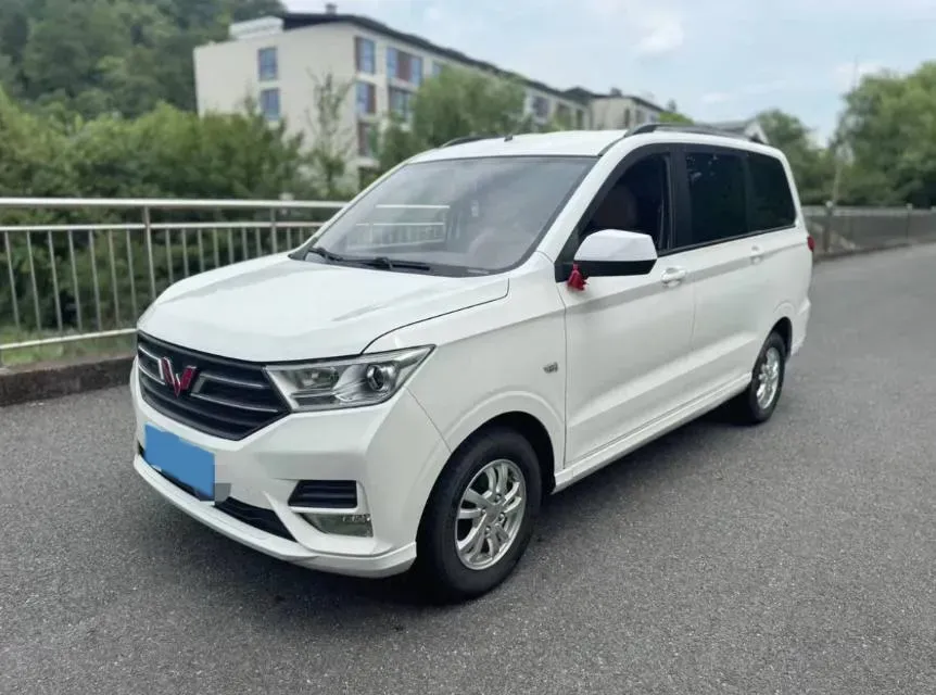 2019 WuLing HongGuang 1.5L 99HP L4 6MT,autocango,china used car exporter,china ev exporter,chinese used car exporter,chinese used ev exporter