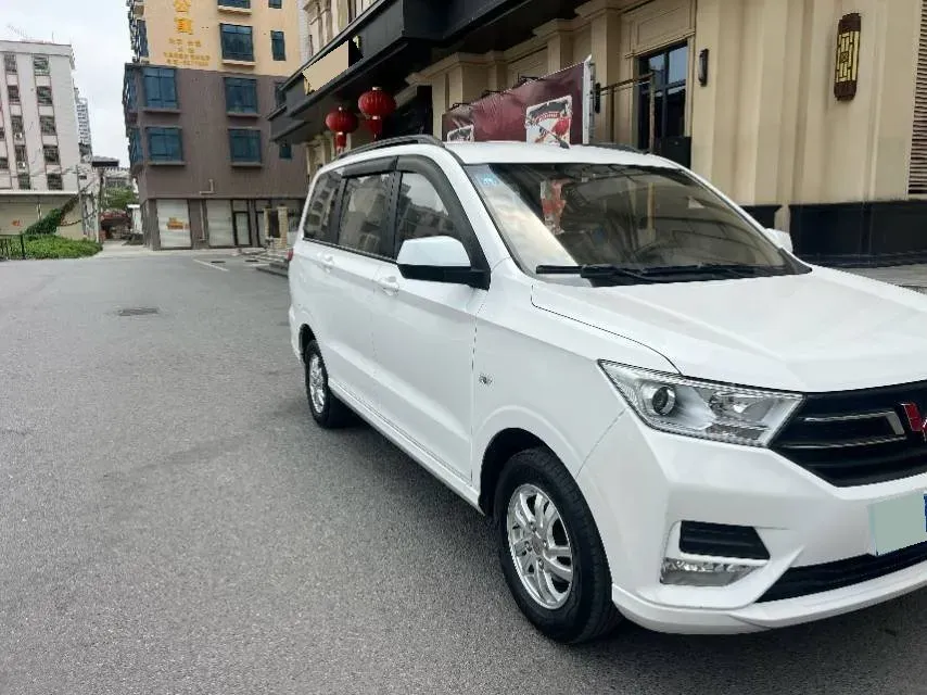 2019 WuLing HongGuang 1.5L 99HP L4 6MT,autocango,china used car exporter,china ev exporter,chinese used car exporter,chinese used ev exporter