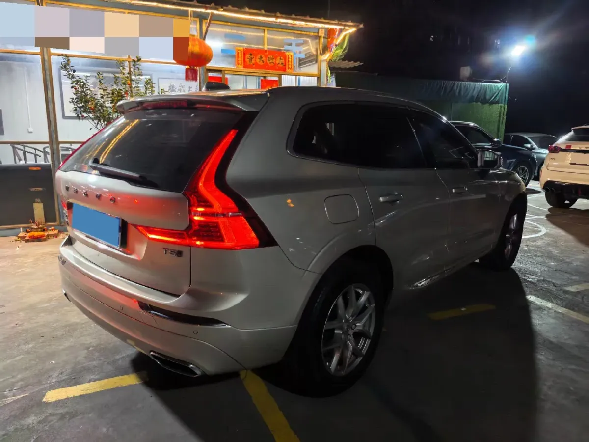 2021 Volvo XC60 2.0T 250HP L4 8AT,autocango,china used car exporter,china ev exporter,chinese used car exporter,chinese used ev exporter