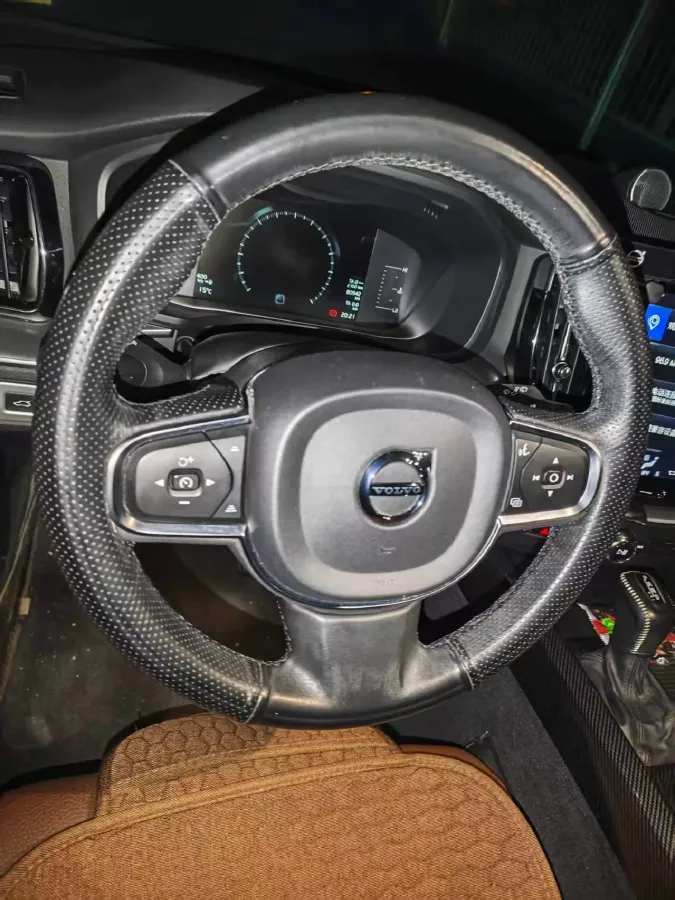 2019 Volvo XC60 2.0T 254HP L4 8AT,autocango,china used car exporter,china ev exporter,chinese used car exporter,chinese used ev exporter