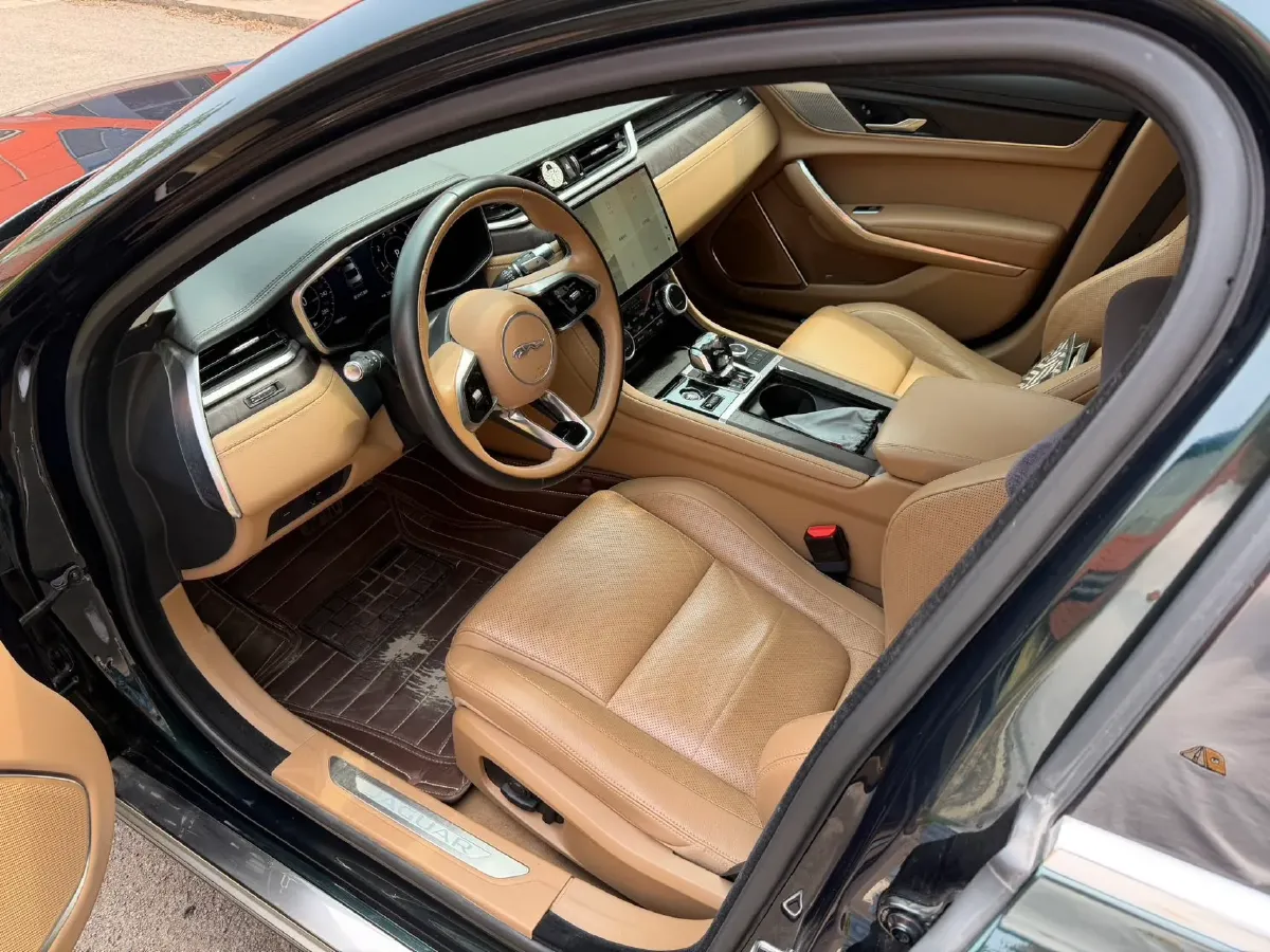 2021 Jaguar XFL 2.0T 250HP L4 8AT,autocango,china used car exporter,china ev exporter,chinese used car exporter,chinese used ev exporter