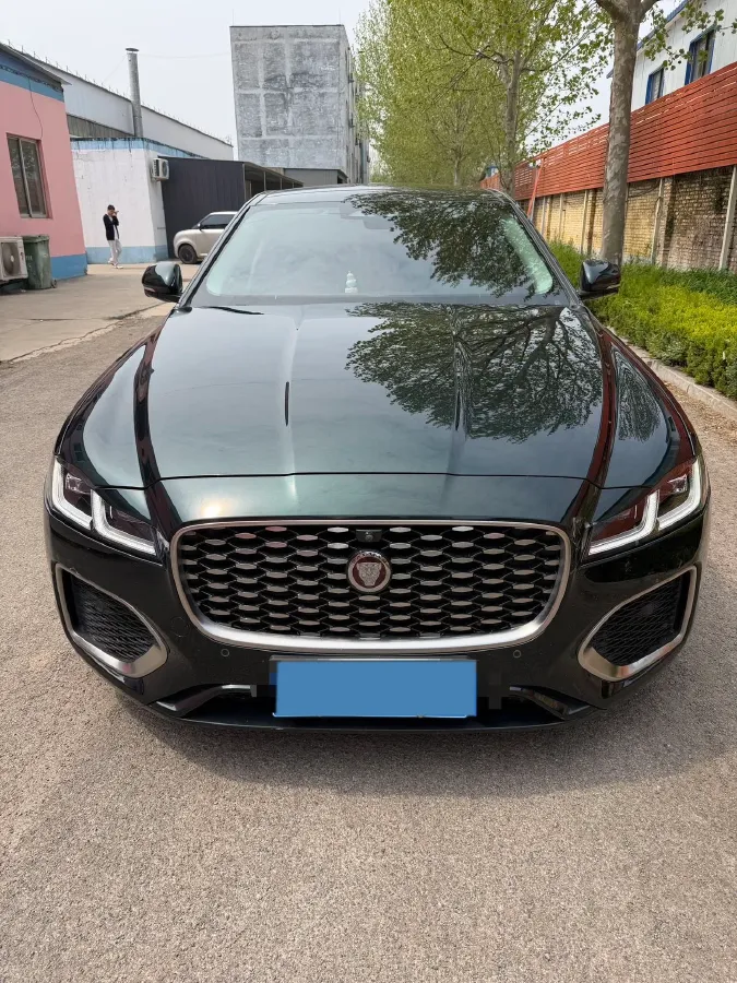 2021 Jaguar XFL 2.0T 250HP L4 8AT,autocango,china used car exporter,china ev exporter,chinese used car exporter,chinese used ev exporter