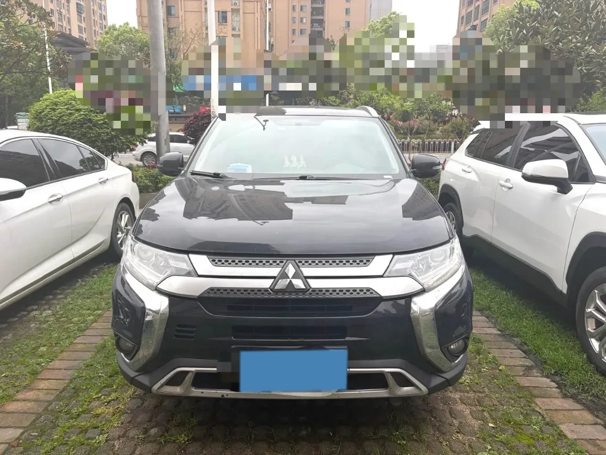 2020 Mitsubishi Outlander 2.0L 166HP L4 CVT,autocango,china used car exporter,china ev exporter,chinese used car exporter,chinese used ev exporter