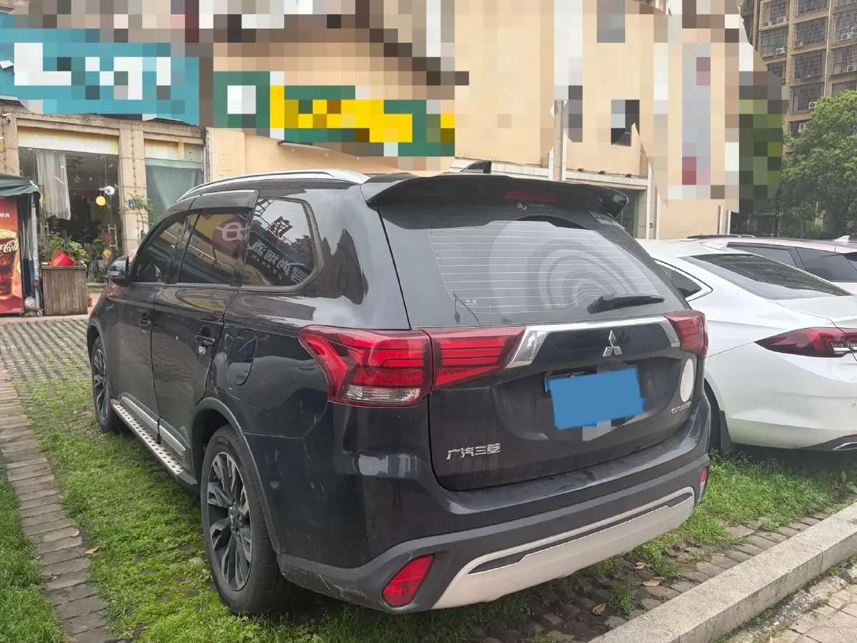 2020 Mitsubishi Outlander 2.0L 166HP L4 CVT,autocango,china used car exporter,china ev exporter,chinese used car exporter,chinese used ev exporter