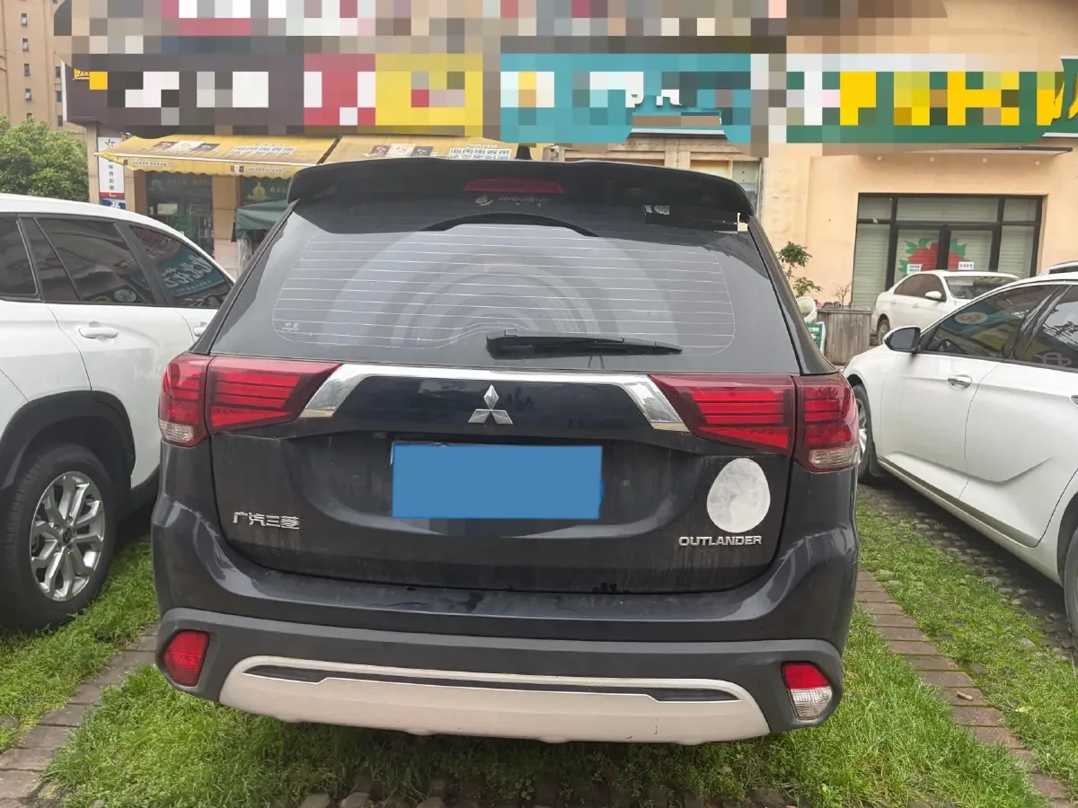 2020 Mitsubishi Outlander 2.0L 166HP L4 CVT,autocango,china used car exporter,china ev exporter,chinese used car exporter,chinese used ev exporter