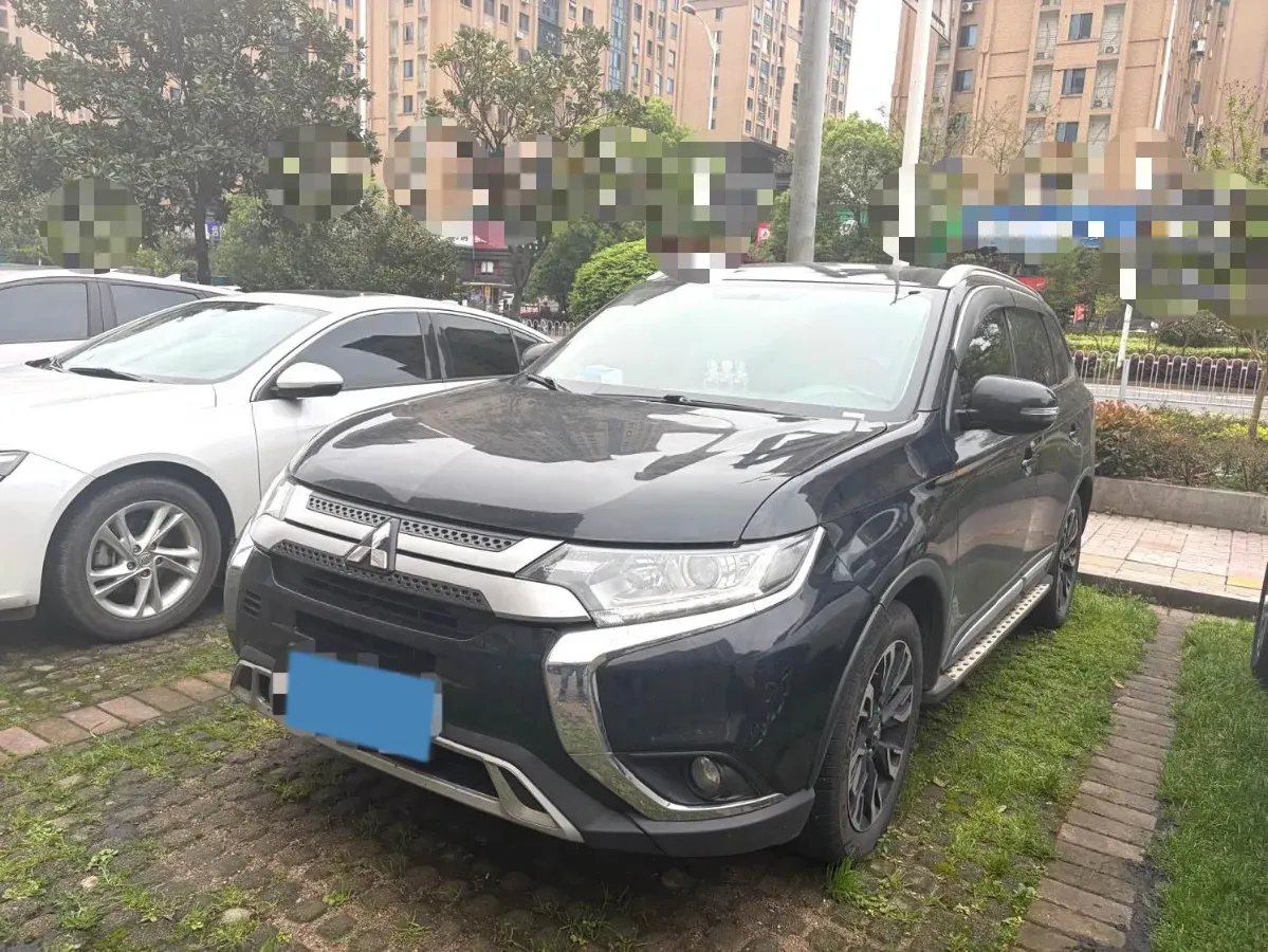 2020 Mitsubishi Outlander 2.0L 166HP L4 CVT,autocango,china used car exporter,china ev exporter,chinese used car exporter,chinese used ev exporter