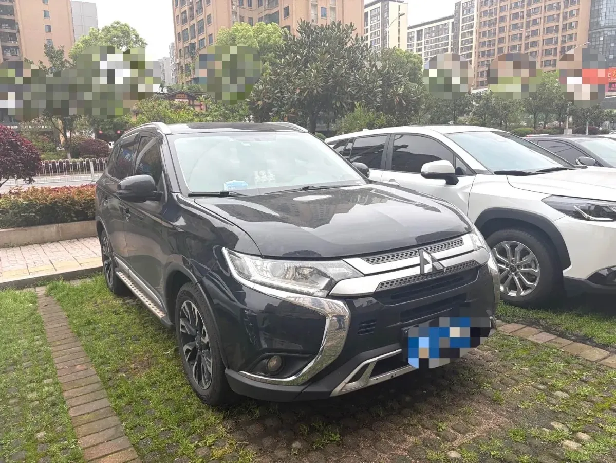 2020 Mitsubishi Outlander 2.0L 166HP L4 CVT,autocango,china used car exporter,china ev exporter,chinese used car exporter,chinese used ev exporter
