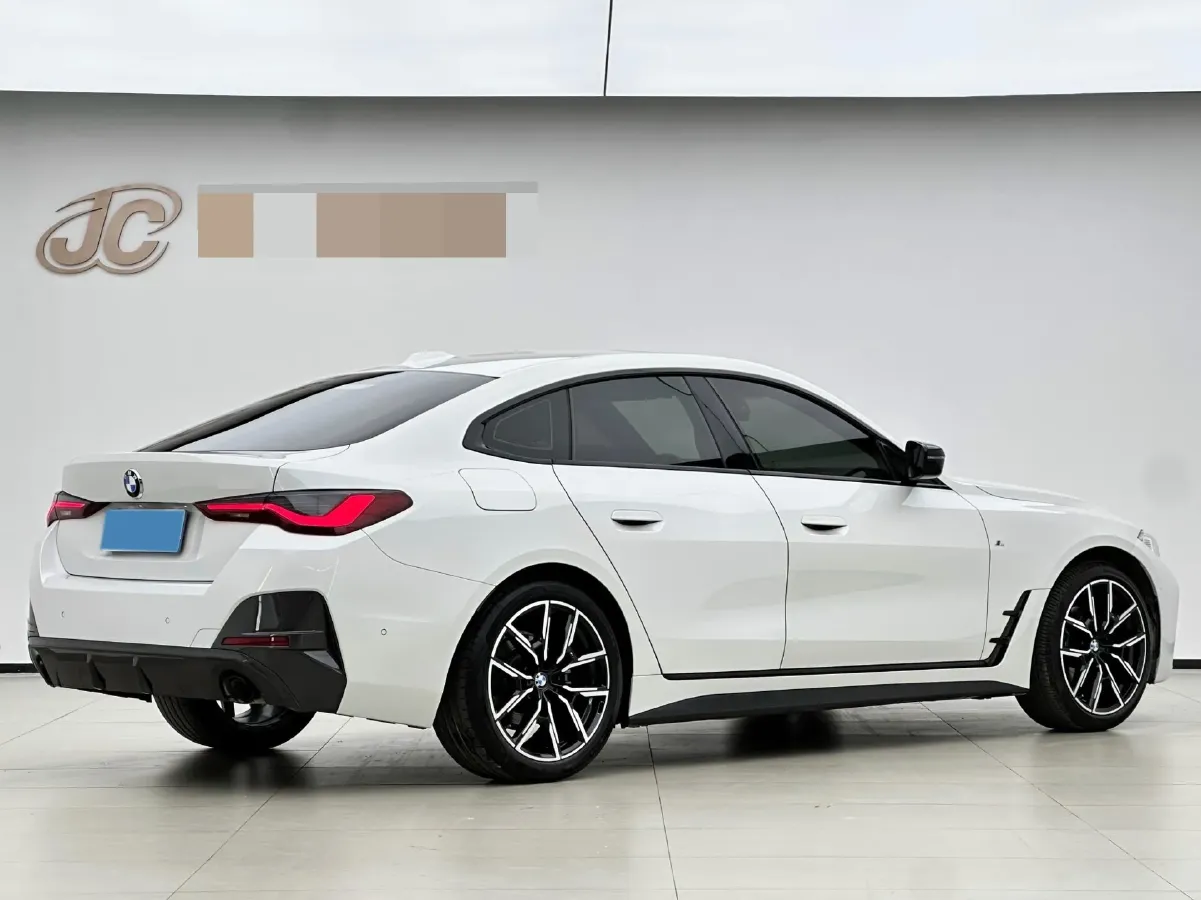 2022 BMW 8 Series 3.0T 333HP L6 8AT,autocango,china used car exporter,china ev exporter,chinese used car exporter,chinese used ev exporter