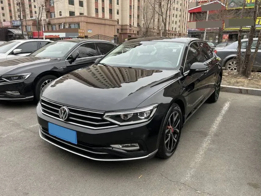 2020 Volkswagen Magotan 2.0T 186HP L4 7DCT,autocango,china used car exporter,china ev exporter,chinese used car exporter,chinese used ev exporter