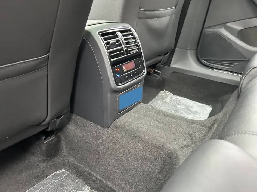 2020 Volkswagen Magotan 2.0T 186HP L4 7DCT,autocango,china used car exporter,china ev exporter,chinese used car exporter,chinese used ev exporter