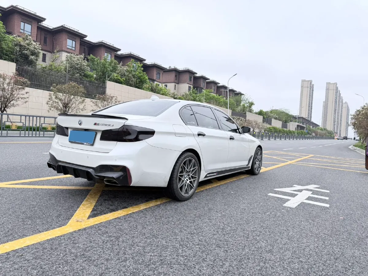 2020 BMW 5 Series 2.0T 252HP L4 8AT,autocango,china used car exporter,china ev exporter,chinese used car exporter,chinese used ev exporter