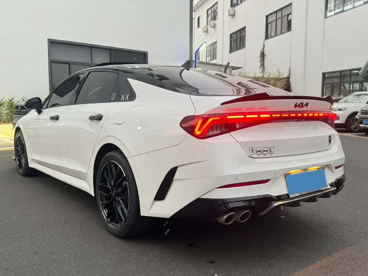 2021 Kia K5 2.0T 240HP L4 8AT,autocango,china used car exporter,china ev exporter,chinese used car exporter,chinese used ev exporter